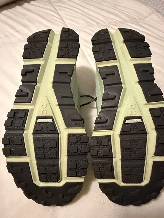 Men’s Athletic Trail Shoes in Sage and Black - Picture 3 of 5